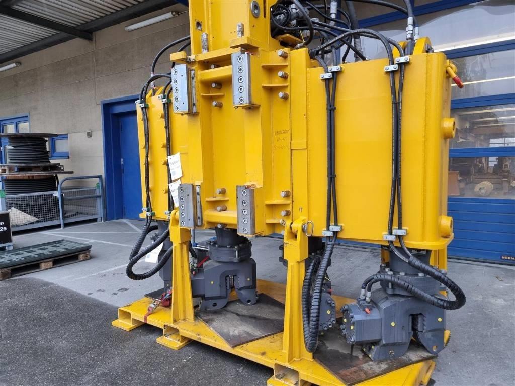 Bauer / RTG Spundwandpresse MP U 600 Rammen