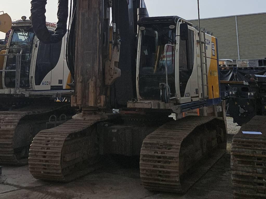 Bauer BG 23 H Drilling rigs