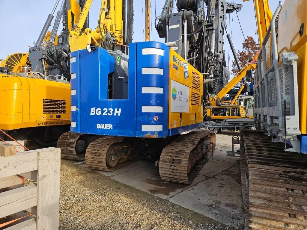 Bauer BG 23 H Drilling rigs