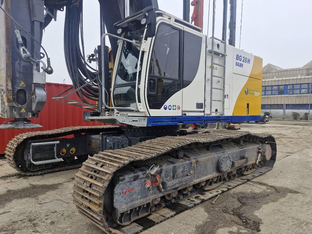 Bauer BG 28 H Drehbohrgeräte