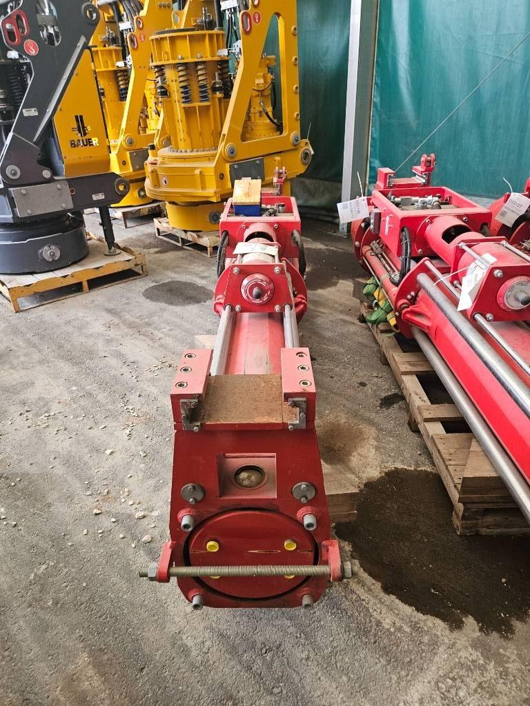 Bauer Hydraulikhammer/Hydraulic hammer HR2750 Rammen