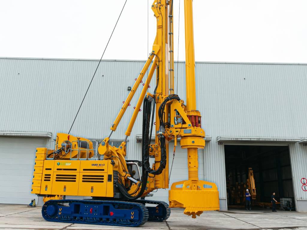 Bauer BG 42 V Drehbohrgeräte